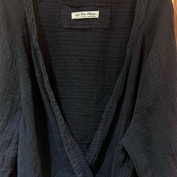 We the Free Nightdreams Slouchy Gauze Wrap‎ Top Shirt in Washed Black Size Small - Picture 4 of 11